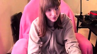 Small titted brunette teen fingering on the bed