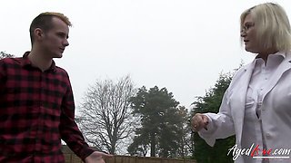 Watch elegant Lacey Starr's dirt