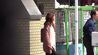 Publicly pissing japanese