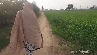 Hot Indian Bhabhi Seduces Devar with Huge Boobs - Desi Homemade Sex