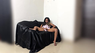 Horny Bhabhi Wants Me to Fuck Her in Doggy Style on Her Birthday