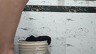 Priya Bhabi Big Boob Bathing Show