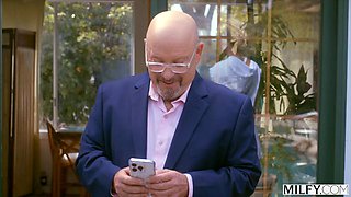 MILFY Bombshell Milf Holly Cheats On Hubby With Young Stud - Holly Hotwife