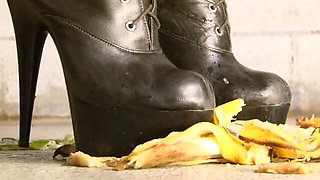 My First Crush: Preparing, Stepping, Leather, Flexing, Veggies, Squishing and Some Slow Motion High Quality