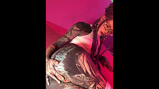 Dreadlocks & Tattoos: Quick Latex Anal Fisting & Solo Play