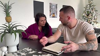 Vicky Speaks Spanish While She's Giving Head! - Milf