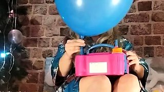 Blonde MILF with Big Boobs Playing Cam Free Porn