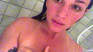 Pulled amateurs close up car sex