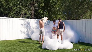 Double Teaming The Foam Party MILF: Threesome with Wet Mature in Bikini with Syren De Mer, Air Thugger, Apollo Banks part 2