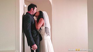 horny bride was brutally fucked right after the wedding ceremony