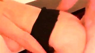 Deutsche Amateur-MILF liebt analen Creampie-Gangbang