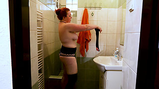 Naked Nicole Bunny in the Shower