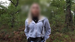 Cute babe prefers to stay anonymous when strip teasing