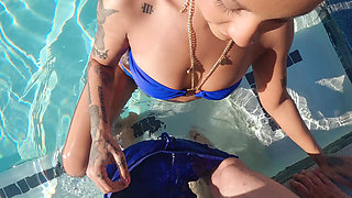 Huge Facial by the Pool for Ebony Hottie - Nina White