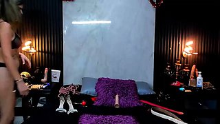 This large amateur cam girl has some very big boobs