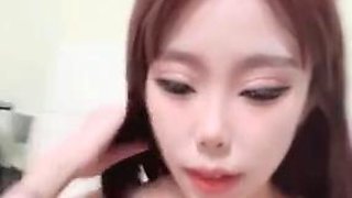 China Internet celebrity female anchor