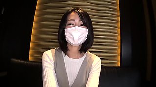 Asian amateur babe give a hot blowjob in POV