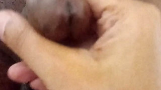 Lund ka pani nikal diya bhabhi ne hila hila kar kala lund pura nichod diya