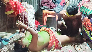 Indian desi wife ke sath Holi manaya