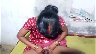 Hot Indian Bhabhi Takes Bottle Deep Inside - Desi Aunty Fucks Hard with Condom