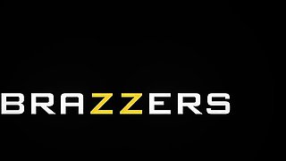 Front Row Seat to Cuckold Sex - Adreena Winters / Brazzers