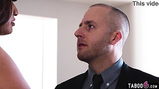 Trans Jessica Fox eventually gets smashed by her stepsiblings BFF