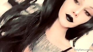amateur vip ass masturbating on live webcam