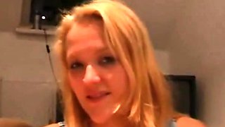 Girl gives an amazing handjob - Amateur Homemade Video
