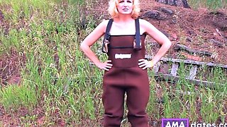 Big-Titted Country Lady Gives Outdoor Delight