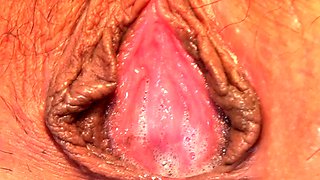 Masturbation close up Tamara big clit