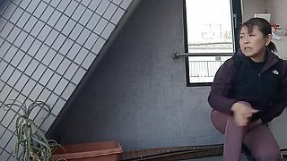 Desperate Japanese MILF Mayumi Kanzaki Outdoor Pee Scene HD