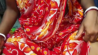 Desi Bhabhi Big Ass Fingering Sex with Oiled Pussy Orgasm