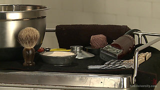 Erotic Shaving - How to Make Your Partner's Pussy Pube-less