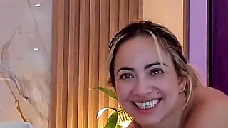 I Am a Submissive MILF and I Like to Get My Ass Fucked on Video Call