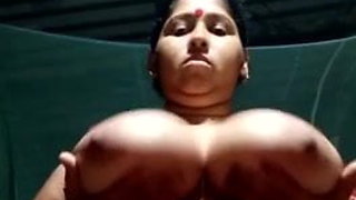 desi Bengali boudi showing her big boobs part 3