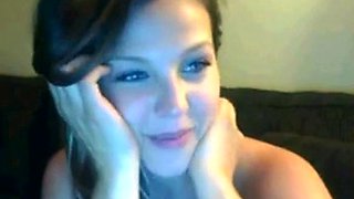 BBW Webcam Girl Flashes Her Huge Tits