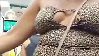 Amateur ass rammed outdoors