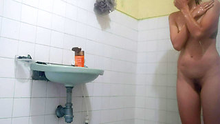 Oil massage in the bath