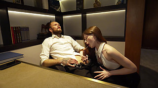 She Caught the Boss Jerking off, She Wants a Bonus and Gave Herself to Him on the Table
