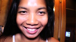 Amateur girlfriend gives blowjob and fucks pov